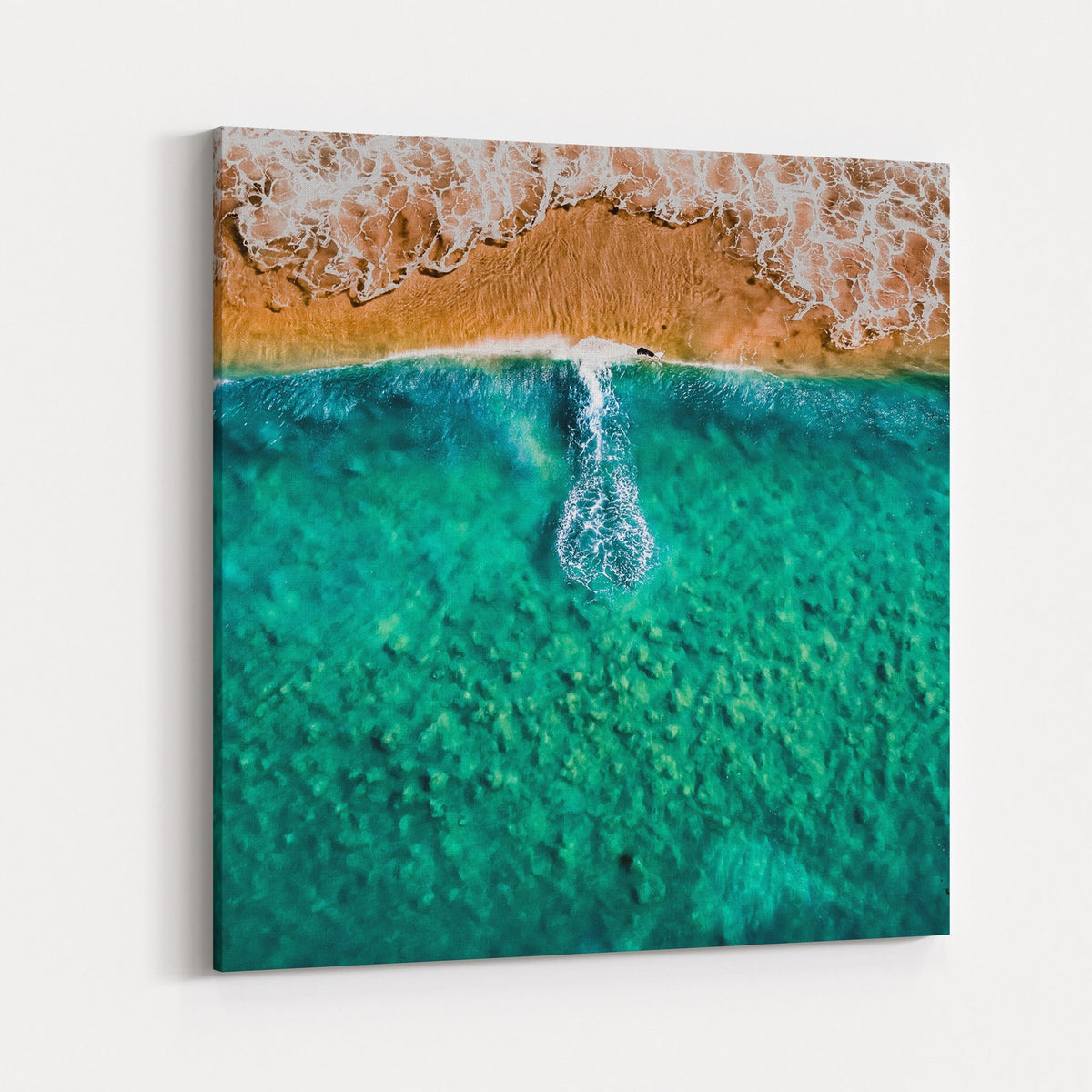 Wanda Right Turn - Kess Gallery