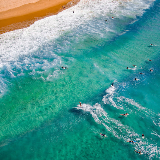 Wanda Wave Riders - Kess Gallery